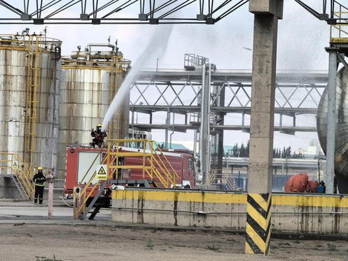 鄂托克旗市场监督管理局开展“安全生产月”特种设备事故应急演练，筑牢安全防线